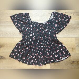 Torrid Black Floral Tie-Front Tank with Red & White Blossoms Sz 0